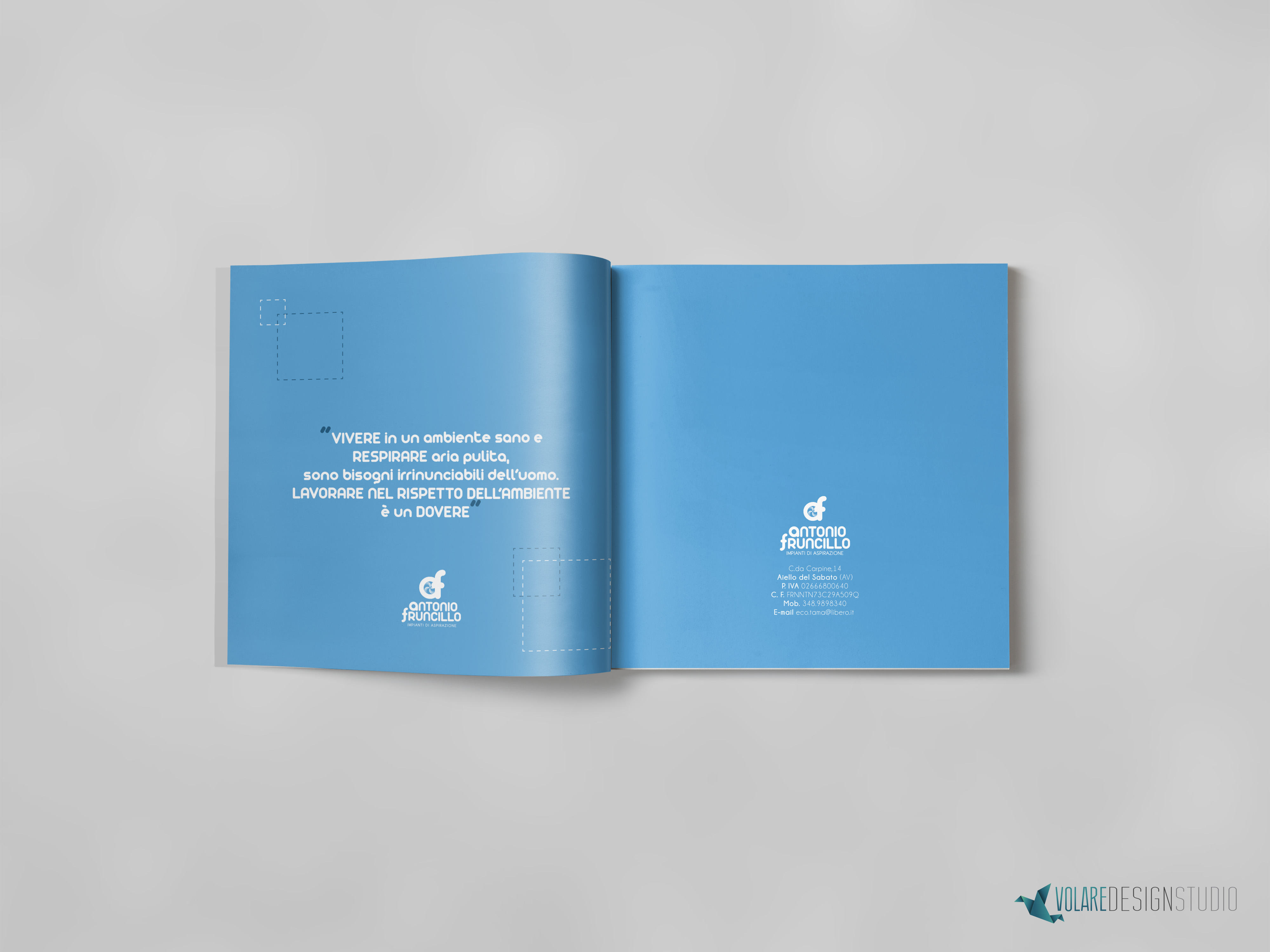 Mockup book quadrato aperto